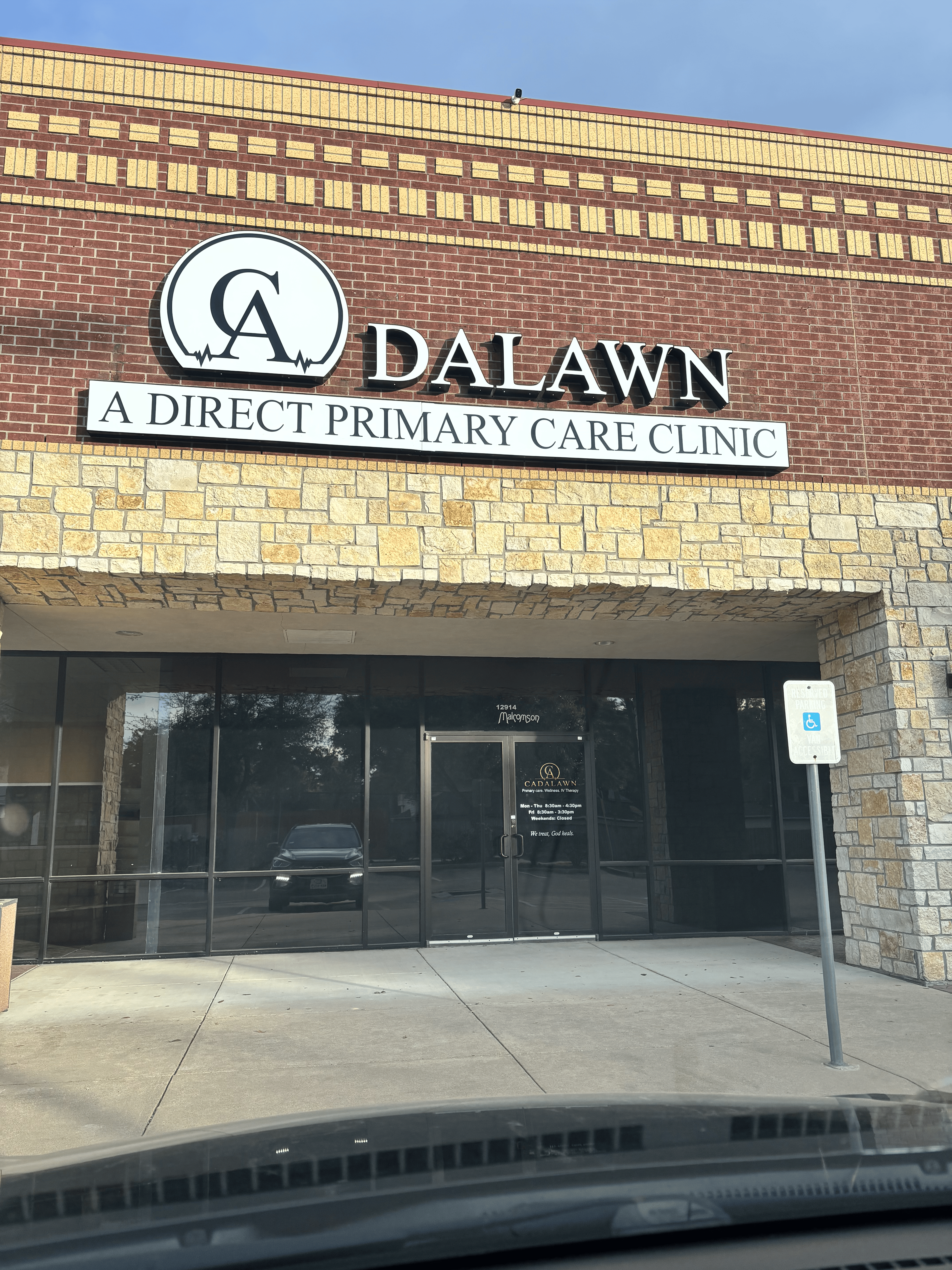 Cadalawn Clinic - Building Entrance